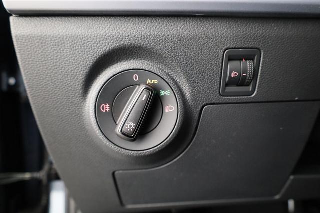 Seat Arona FR 1.5 TSI DSG FR, AHK, Navi, Winterpaket, Kamera 