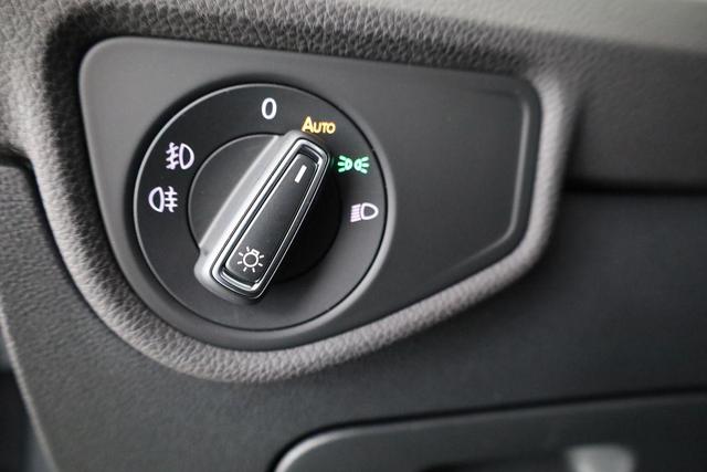Volkswagen Touran Comfortline BMT/Start-Stopp 1.5 TSI Comfortline, AHK, Navi, Kamera, Side, 1. Hand 