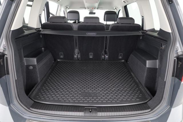 Volkswagen Touran Comfortline BMT/Start-Stopp 1.5 TSI Comfortline, AHK, Navi, Kamera, Side, 1. Hand 