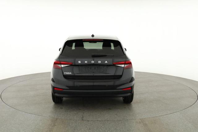 Skoda Fabia Selection 1.0 TSI DSG Selection, KESSY, Kamera, 15-Zoll schwarz, Winter, Ladeboden 