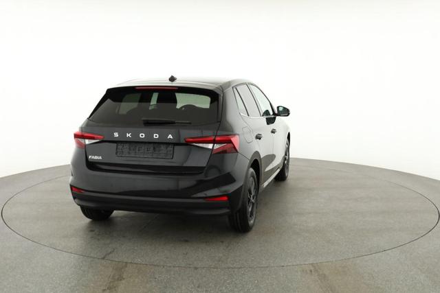 Skoda Fabia Selection 1.0 TSI DSG Selection, KESSY, Kamera, 15-Zoll schwarz, Winter, Ladeboden 