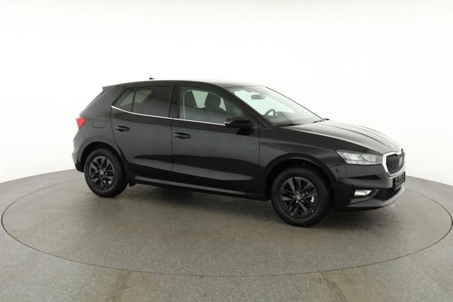 Skoda Fabia Selection 1.0 TSI DSG Selection, KESSY, Kamera, 15-Zoll schwarz, Winter, Ladeboden 