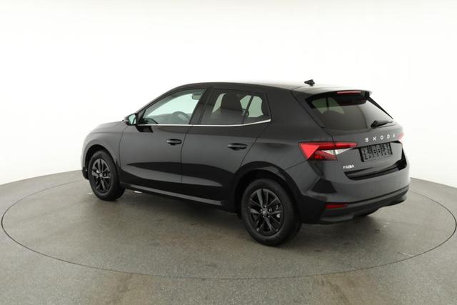 Skoda Fabia Selection 1.0 TSI DSG Selection, KESSY, Kamera, 15-Zoll schwarz, Winter, Ladeboden 