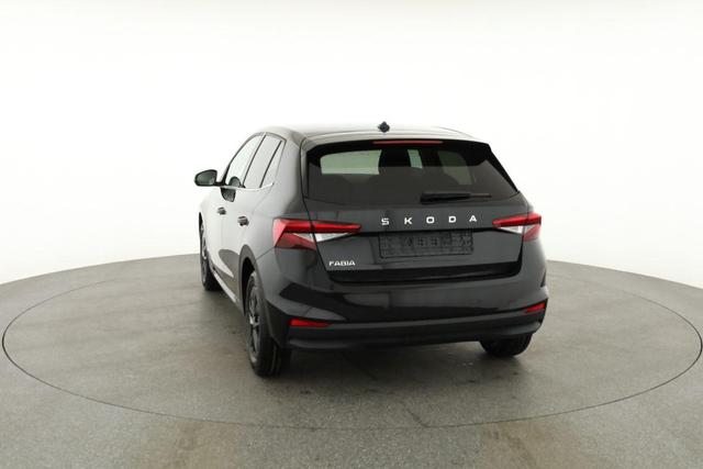 Skoda Fabia Selection 1.0 TSI DSG Selection, KESSY, Kamera, 15-Zoll schwarz, Winter, Ladeboden 