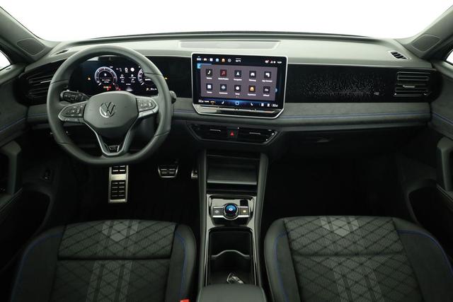 Volkswagen Tiguan 2.0 TDI 142 kW 4Motion R-Line DSG 4M Black, Pano, IQ.Light, AHK, Navi, Side, AreaView, Winter, sofort 