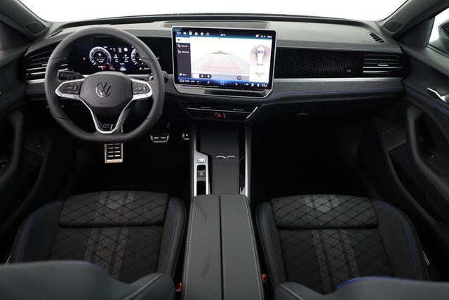 Volkswagen Passat Variant 2.0 TDI 142 kW 4Motion R-Line DSG 4M Black, AHK, IQ.Light, HUD, 19-Zoll, AreaView, Navi, Side 