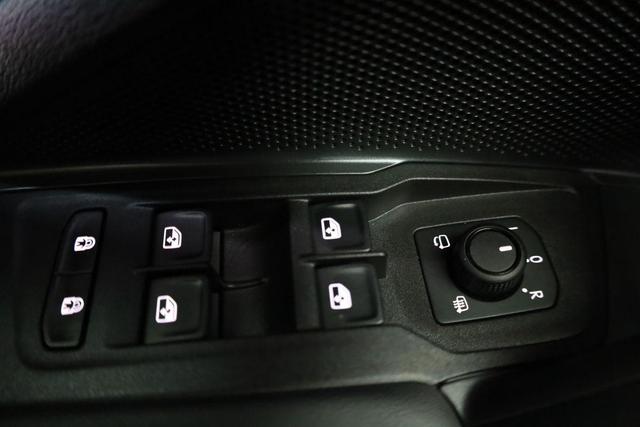 Volkswagen Tayron 1.5 TSI eHybrid 150 kW Life Life, Leder, Pano, HuD, AHK, AreaView, Side, Navi, Winter, 5-J. Garantie 