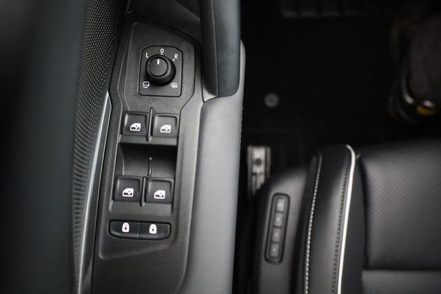Volkswagen Tayron 1.5 TSI eHybrid 150 kW Life Life, Leder, Pano, HuD, AHK, AreaView, Side, Navi, Winter, 5-J. Garantie 