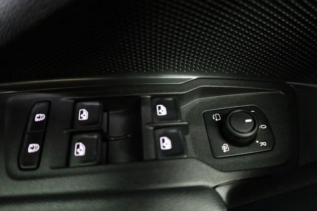 Volkswagen Tayron 1.5 TSI eHybrid 150 kW Life Life, Leder, Pano, HuD, AHK, AreaView, Side, Navi, Winter, 5-J. Garantie 