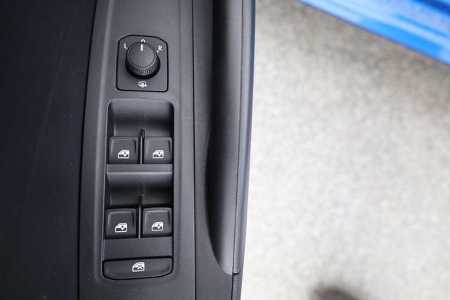 Skoda Fabia Selection 1.0 TSI 130 Jahre, LED, Kamera, Winter, Sunset, 15-Zoll 