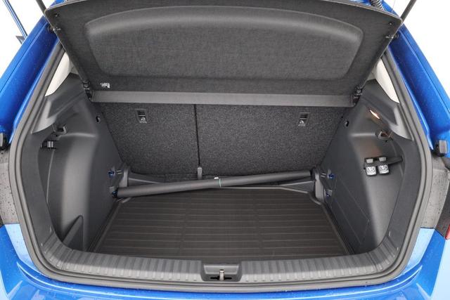 Skoda Fabia Selection 1.0 TSI 130 Jahre, LED, Kamera, Winter, Sunset, 15-Zoll 