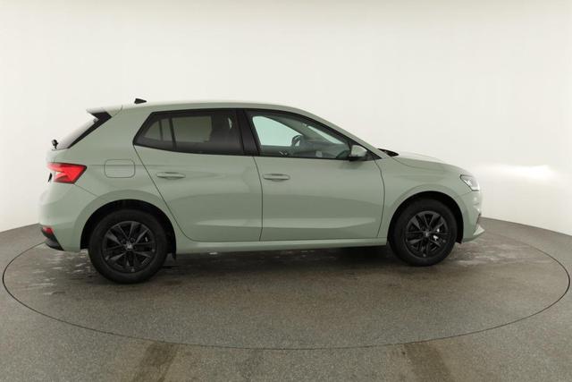 Skoda Fabia Selection 1.0 TSI 130 Jahre, LED, Kamera, Winter, Sunset, 15-Zoll 