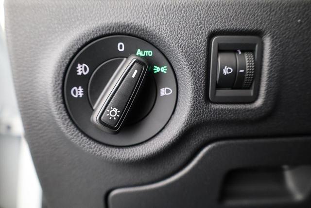 Skoda Fabia Selection 1.0 TSI 130 Jahre, LED, Kamera, Winter, Sunset, 15-Zoll 