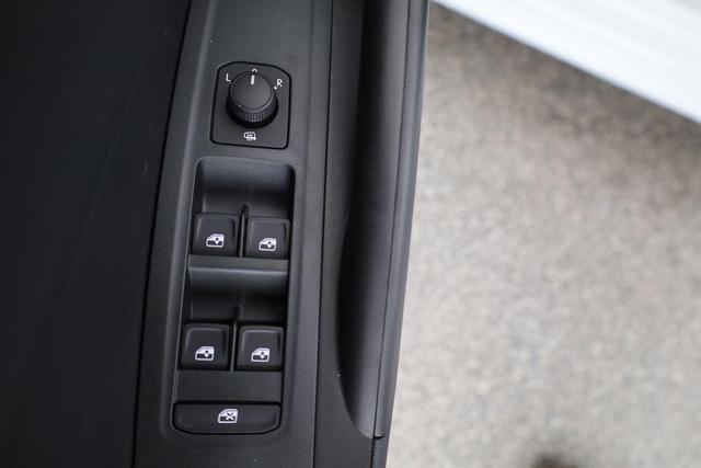 Skoda Fabia Selection 1.0 TSI 130 Jahre, LED, Kamera, Winter, Sunset, 15-Zoll 