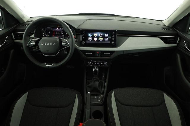 Skoda Kamiq Selection 1.0 TSI DSG 130 Jahre, LED, Side, ACC, Kamera, el. Klappe, Winter, 17-Zoll 