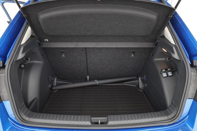 Skoda Fabia Selection 1.0 TSI 130 Jahre, LED, Kamera, Winter, Sunset, 15-Zoll 