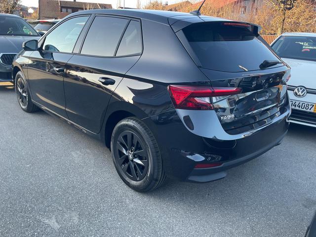 Skoda Fabia Selection 1.0 TSI 130 Jahre, LED, Kamera, Winter, Sunset, 15-Zoll 