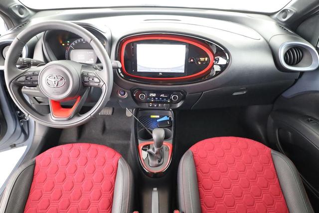 Toyota Aygo X Undercover 1.0 KAT Undercover, LED, ACC, Kamera, 18-Zoll 