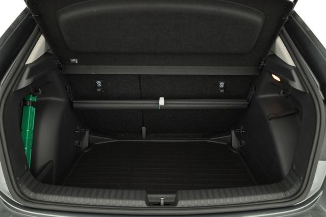 Skoda Fabia Selection 1.0 TSI 130 Jahre, LED, Kamera, Winter, Sunset, 15-Zoll 