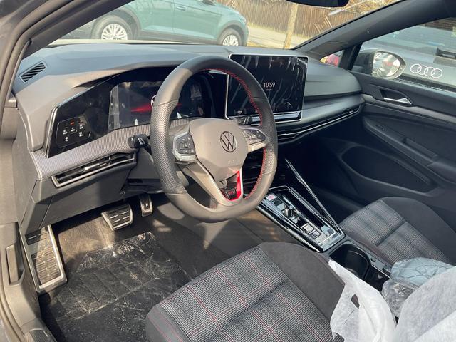 Volkswagen Golf - 2.0 TSI 195 kW GTI VIII DSG, Navi, Side, Matrix, Kamera, Winter, 19-Zoll