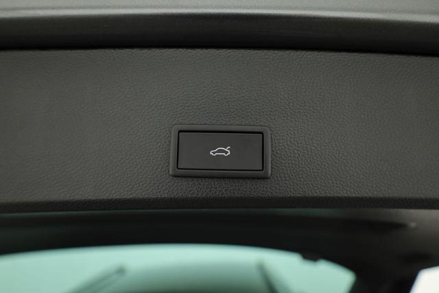 Seat Ateca Style 1.5 TSI DSG Style, AHK, Navi, Kamera, el. Klappe, Winter 