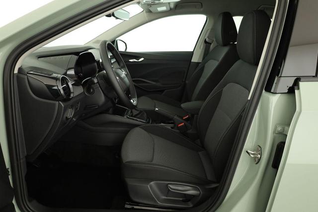 Skoda Fabia Selection 1.0 TSI 130 Jahre, LED, Kamera, Winter, Sunset, 15-Zoll 