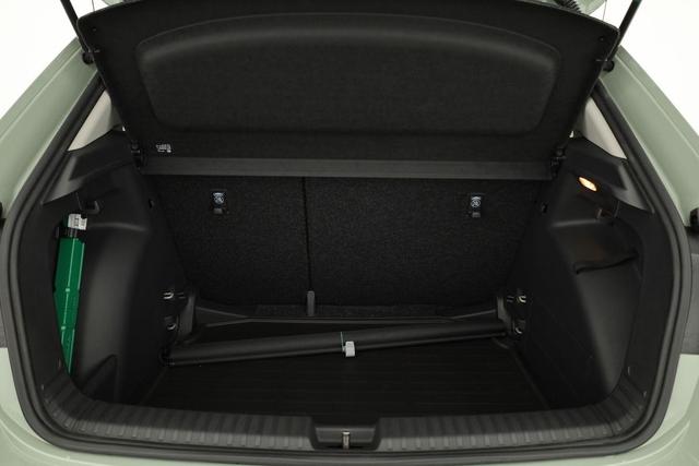 Skoda Fabia Selection 1.0 TSI 130 Jahre, LED, Kamera, Winter, Sunset, 15-Zoll 