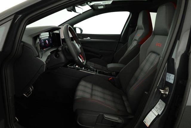 Volkswagen Golf 2.0 TSI 195 kW GTI VIII DSG, Navi, Side, Matrix, Kamera, Winter, 19-Zoll 