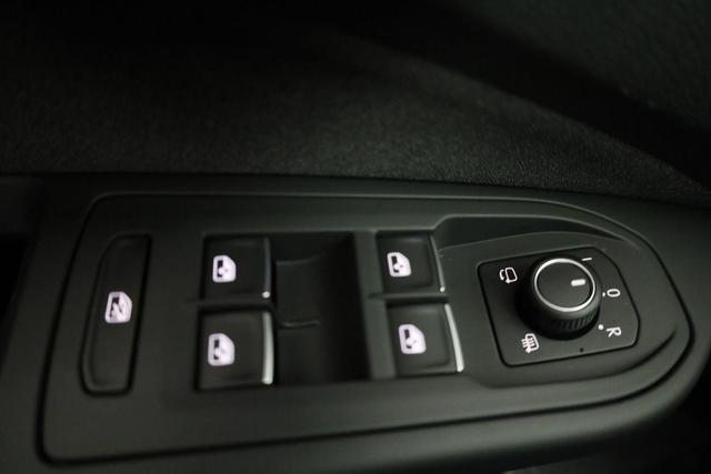 Volkswagen Golf 1.5 TSI 110 kW VIII Variant Life, AHK, easyOpen, Kamera, 3-J Garantie 