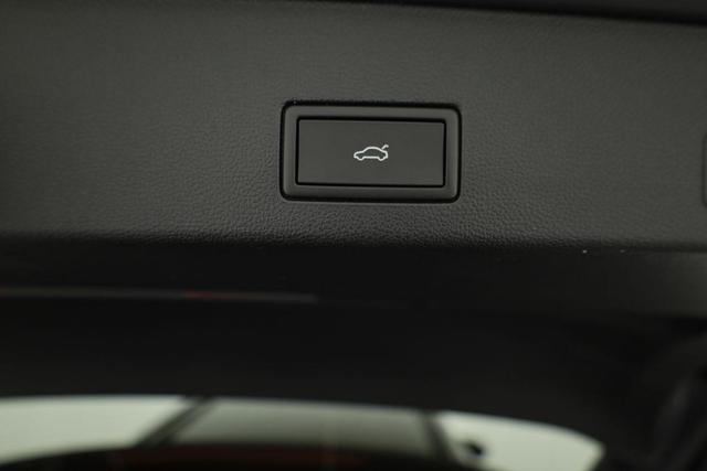 Volkswagen Golf 1.5 TSI 110 kW VIII Variant Life, AHK, easyOpen, Kamera, 3-J Garantie 