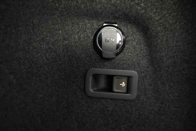 Volkswagen Golf 1.5 TSI 110 kW VIII Variant Life, AHK, easyOpen, Kamera, 3-J Garantie 