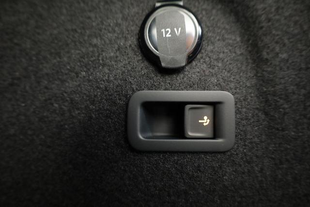 Volkswagen Golf 1.5 TSI 110 kW R-Line VIII Variant R-LINE, AHK, easyOpen, Kamera, LED-Plus, 3-J Garantie 