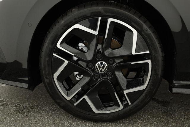 Volkswagen Golf 1.5 TSI 110 kW R-Line VIII Variant R-LINE, AHK, easyOpen, Kamera, LED-Plus, 3-J Garantie 
