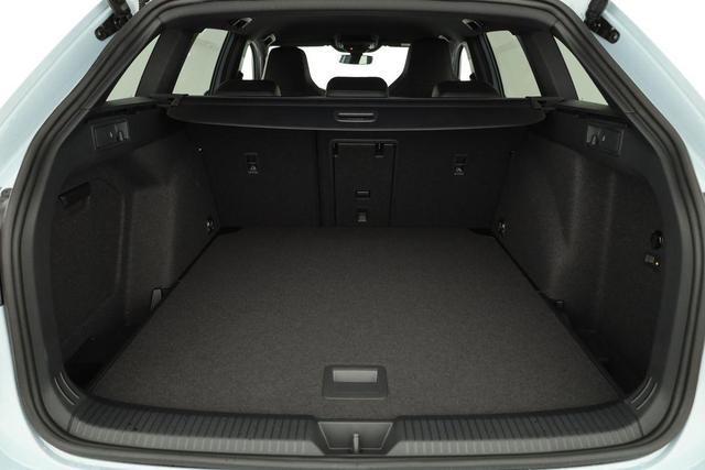 Volkswagen Golf 1.5 TSI 110 kW R-Line VIII Variant R-LINE, AHK, easyOpen, Kamera, LED-Plus, 3-J Garantie 