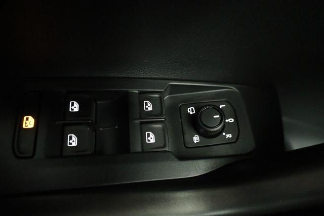 Volkswagen T-Cross 1.0 TSI 85 kW Life DSG Life, AHK, LED, Kamera, Side, ACC, Winter, sofort 