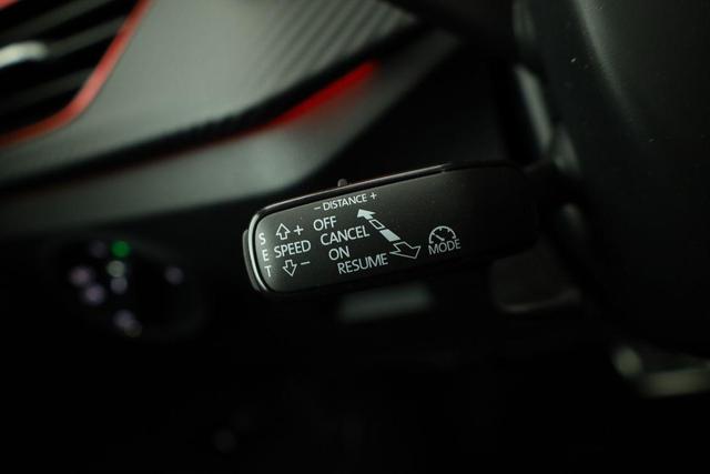 Skoda Kamiq Monte Carlo 1.5 TSI DSG Carlo, Pano, AHK, IQ.Light, Side, Kamera, Winter, 17-Zoll 