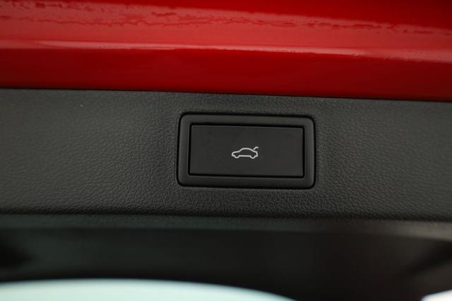 Skoda Kamiq Monte Carlo 1.5 TSI DSG Carlo, Pano, AHK, IQ.Light, Side, Kamera, Winter, 17-Zoll 