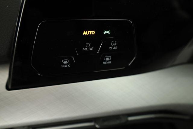 Volkswagen Golf VIII Variant 2.0 TDI DSG Life, easyOpen, Kamera, 3-J Garantie 