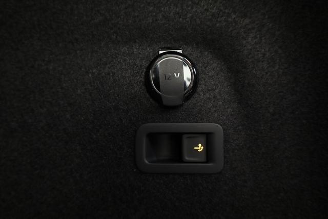 Volkswagen Golf 1.5 TSI 110 kW VIII Variant Life, AHK, easyOpen, Kamera, 3-J Garantie 