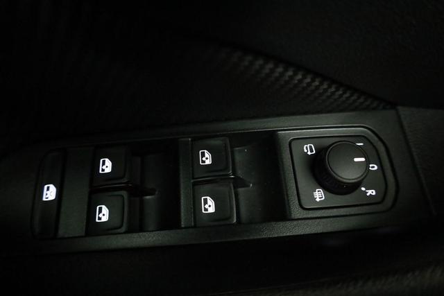 Skoda Kamiq Monte Carlo 1.5 TSI DSG Carlo, Pano, AHK, IQ.Light, Side, Kamera, Winter, 17-Zoll 