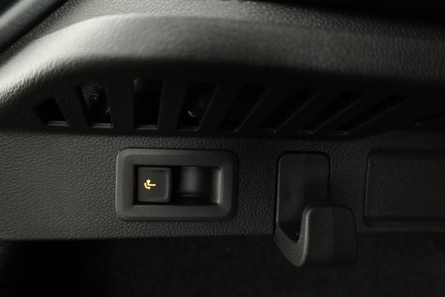 Skoda Kamiq Monte Carlo 1.5 TSI DSG Carlo, Pano, AHK, IQ.Light, Side, Kamera, Winter, 17-Zoll 