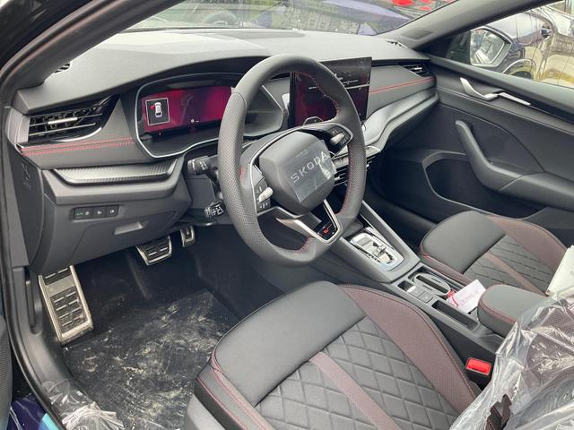 Skoda Octavia Combi - 2.0 TSI 195 kW RS DSG, AHK, Navi, Matrix, Side, Winter, 5 J.-Garantie