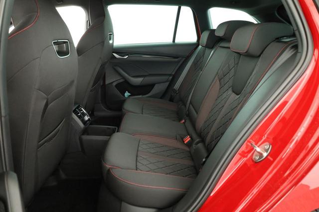 Skoda Octavia Combi 2.0 TSI 195 kW RS DSG, AHK, Navi, Matrix, Side, Winter, 5 J.-Garantie 