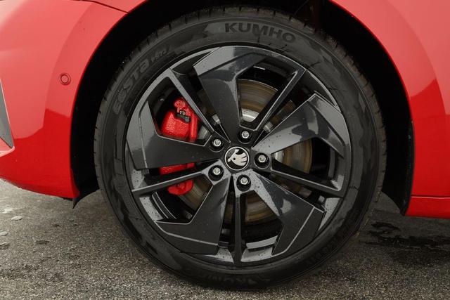 Skoda Octavia Combi 2.0 TSI 195 kW RS DSG, AHK, Navi, Matrix, Side, Winter, 5 J.-Garantie 