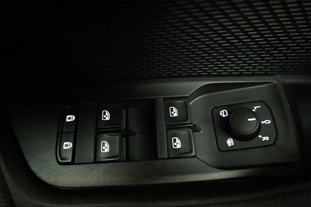 Skoda Octavia Combi 2.0 TSI 195 kW RS DSG, Pano, AHK, Navi, Matrix, Side, Winter, 5 J.-Garantie 