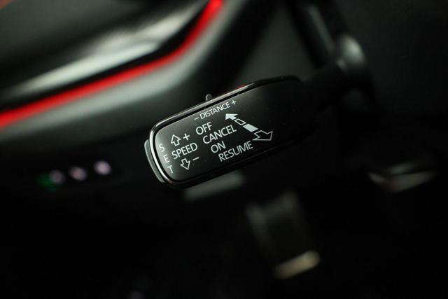 Skoda Octavia Combi 2.0 TSI 195 kW RS DSG, Pano, AHK, Navi, Matrix, Side, Winter, 5 J.-Garantie 