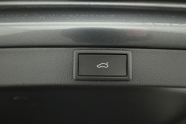 Skoda Octavia Combi 2.0 TSI 195 kW RS DSG, Pano, AHK, Navi, Matrix, Side, Winter, 5 J.-Garantie 