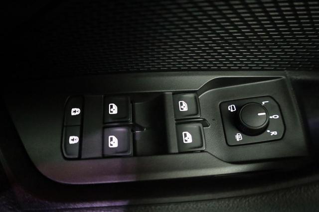 Skoda Octavia Combi 2.0 TSI 195 kW RS DSG, Pano, AHK, Navi, Matrix, Side, Winter, 5 J.-Garantie 