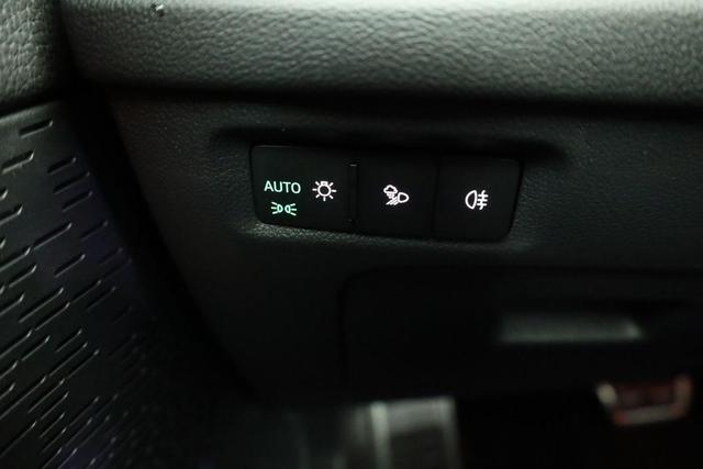 Skoda Octavia Combi 2.0 TSI 195 kW RS DSG, Pano, AHK, Navi, Matrix, Side, Winter, 5 J.-Garantie 