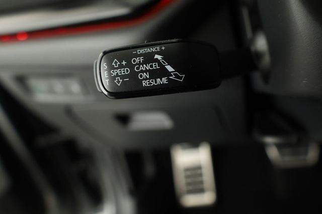 Skoda Octavia Combi 2.0 TSI 195 kW RS DSG, Standheizung, AHK, Navi, Matrix, Side, Winter, 5 J.-Garantie 